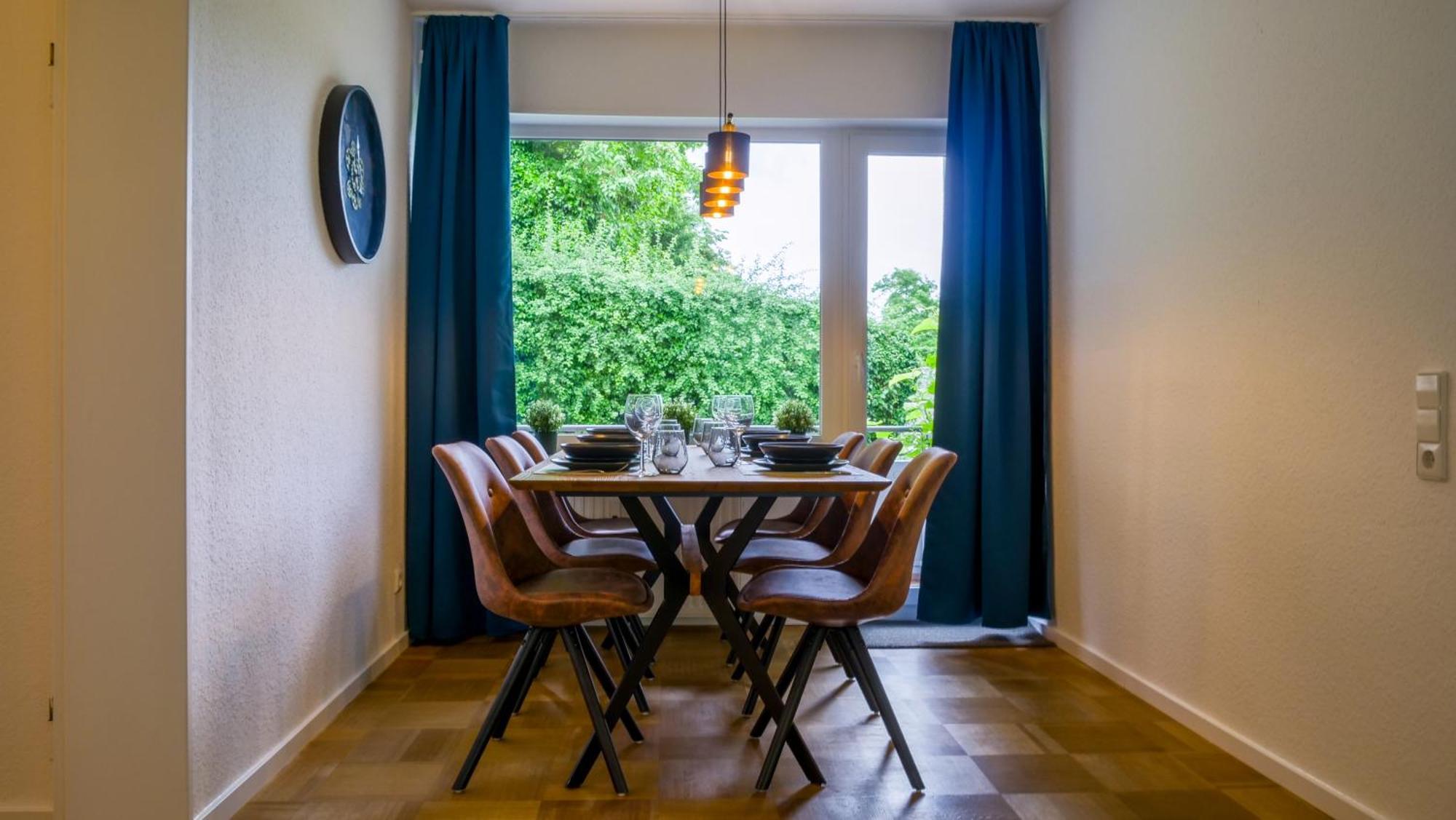 Gross, Modern, Zentrumsnah Mit Parkplatz Und Garten Ulm Exteriör bild